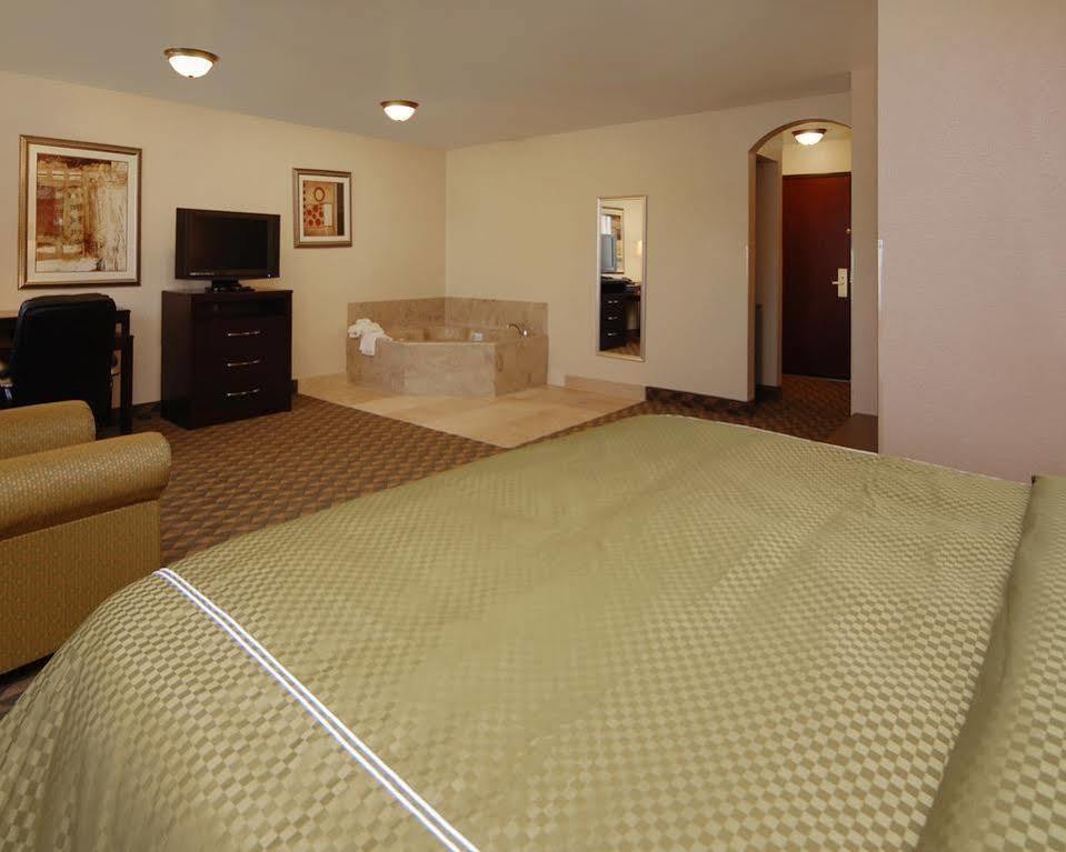 Comfort Suites Benbrook Zewnętrze zdjęcie